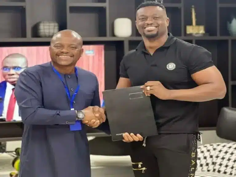 Francis M’vemba bientôt aux commandes d’une émission sur Life TV ?