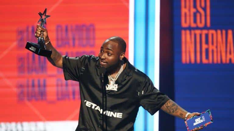 Davido remporte le prix humanitaire de l’année aux États-Unis