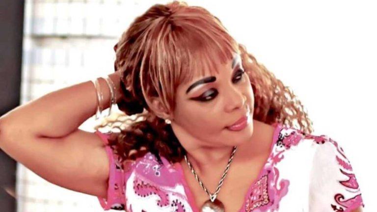 Côte d’Ivoire : Tina Glamour menace d’emprisonner le rappeur Debaby
