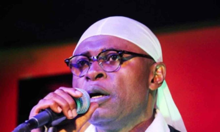 « Je ne possède pas des chansons, mais des chefs-d’œuvre », le chanteur congolais Reddy Amisi vante ses talents