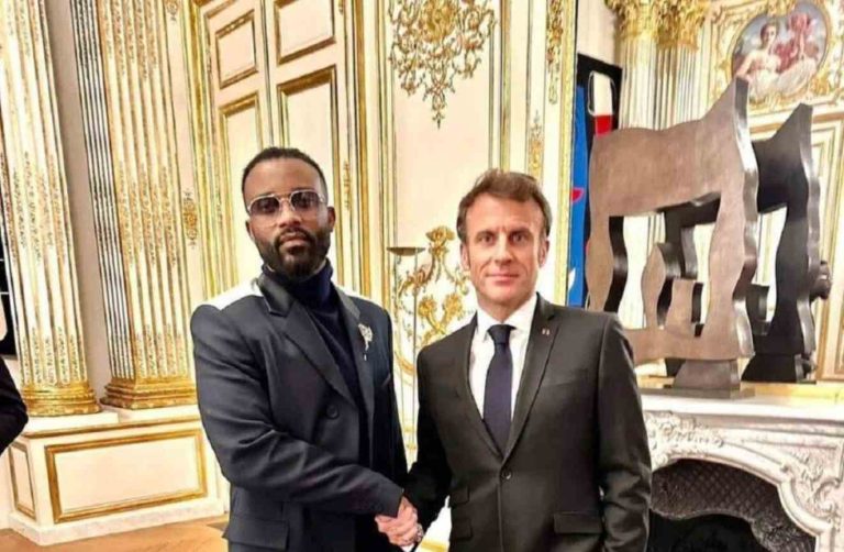 Fally Ipupa et Macron festoient au Congo, Celeo Scram critique leur proximité