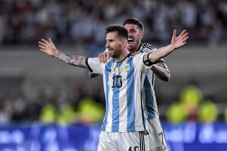 Lionel Messi célèbre ses 800 buts en carrière