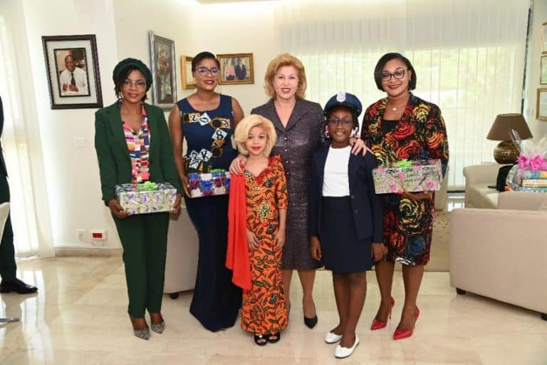 Côte d’Ivoire : Dominique Ouattara reçoit en audience la petite El Khayat Sirine Latifa