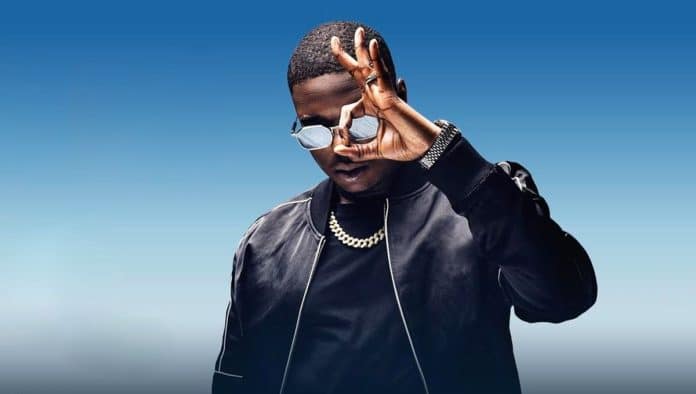 Ninho bat un nouveau record en France !