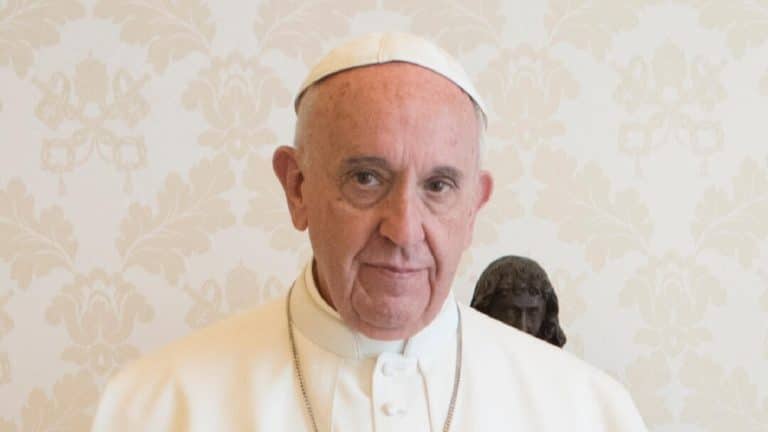Le pape François est mort : le monde catholique en deuil