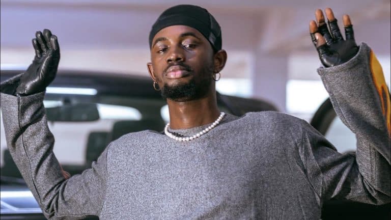 Black Sherif, le musicien ghanéen, confronté à des accusations d'adhésion aux Illuminati (Vidéo)