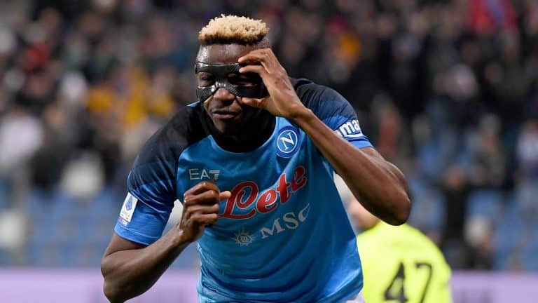 Victor Osimhen remporte le prix du meilleur international africain aux Ghana Football Awards