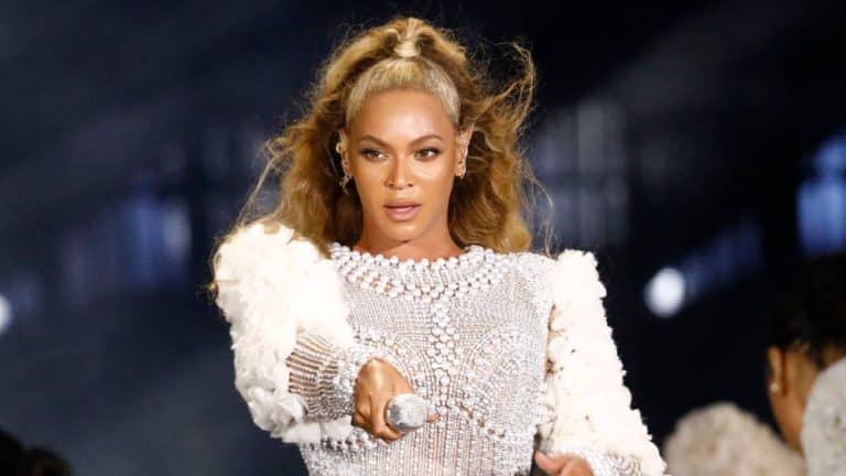 La star américaine Beyoncé dévoile les images de son film-concert