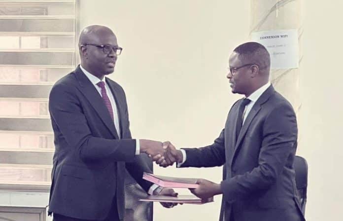 Passation de service entre Samou Seidou Adambi et Bénoît Dato : les mots du nouveau ministre à Oswald Homeky