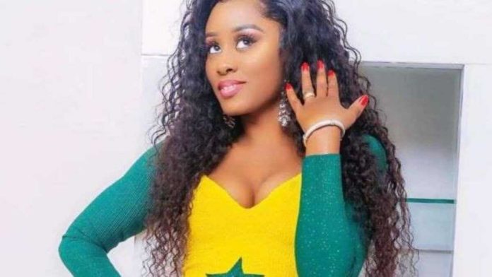Sénégal : la chanteuse Queen Biz candidate à la présidentielle de 2024