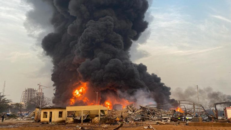 Bénin : un mort dans un nouvel incendie lié à l’essence de contrebande à Cotonou