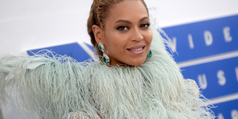 Jour de Noël : un incendie dévastateur ravage la maison de la star Beyoncé (vidéo)