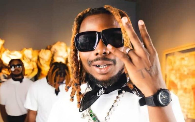 Asake enflamme le Festival We Love Eya à Cotonou et échange avec le président Talon