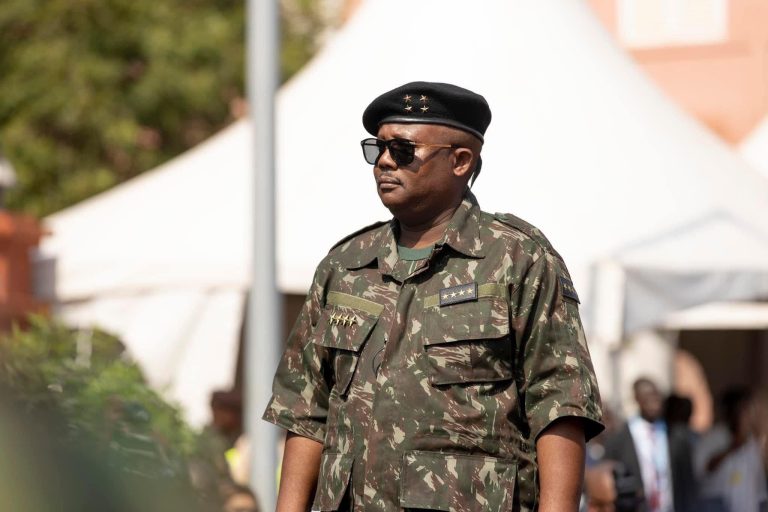 Guinée-Bissau : une « tentative de coup d’Etat » montée par le président Umaro Sissoco Embalo ?