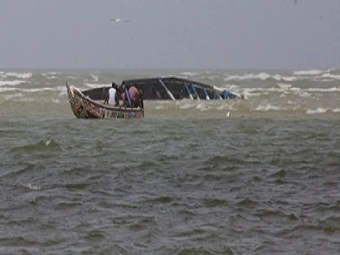 Bénin : plusieurs morts dans le chavirement d'une pirogue sur le lac Nokoué