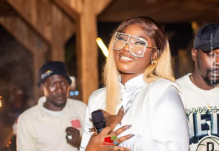 « Je ne suis pas juste une artiste… », Roseline Layo après sa certification AMC