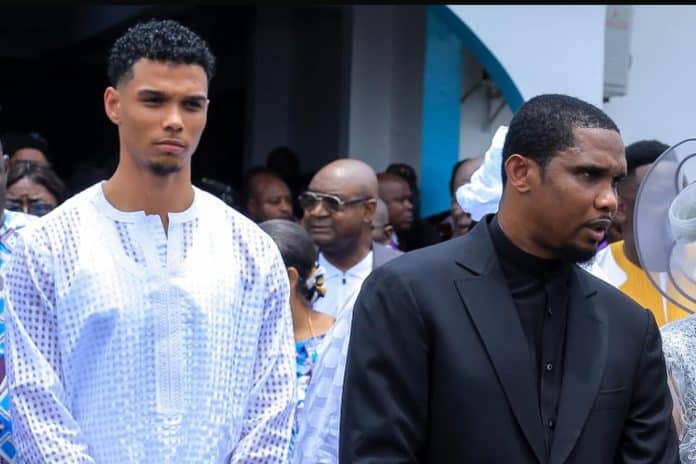 Cameroun : « Personne ne te fera cadeau », attaqué de toute part, Samuel Eto’o envoie un message émouvant à son fils
