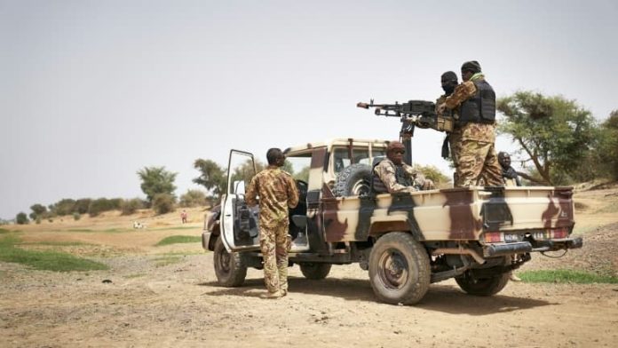 Mali : de nouveaux affrontements l'armée et des terroristes font plusieurs morts