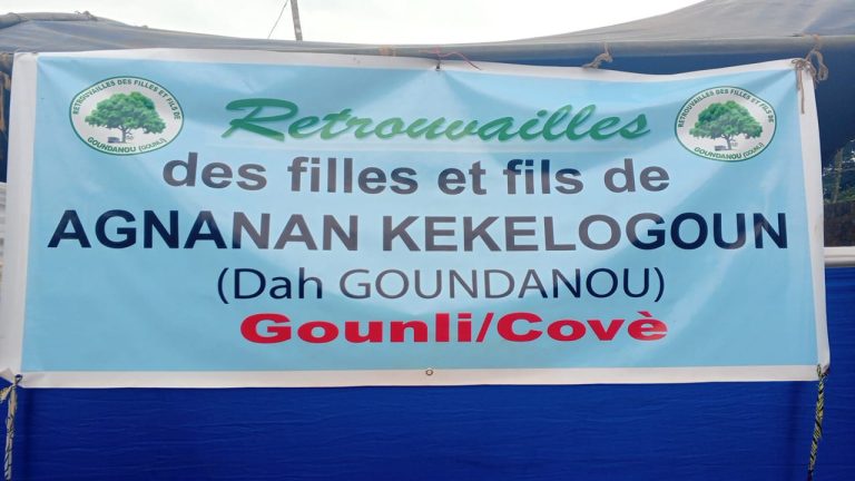 Célébration des liens familiaux au Bénin : les filles et fils de Dah-Goundanou sacrifient à la tradition
