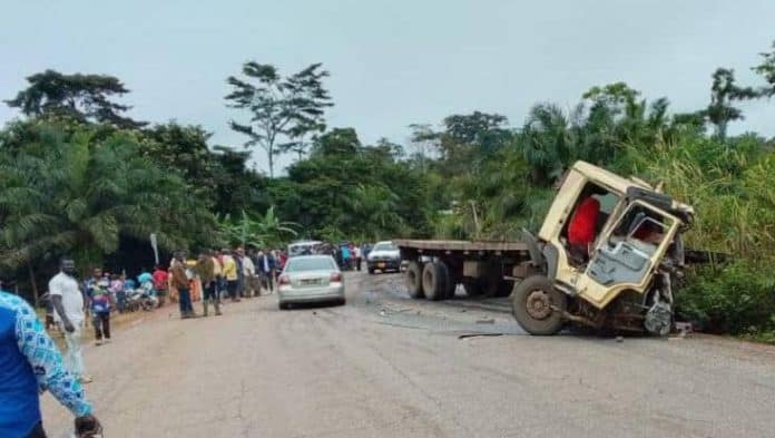 Cameroun : un accident de route fait 15 morts et une dizaine de blessés à Sangmélima
