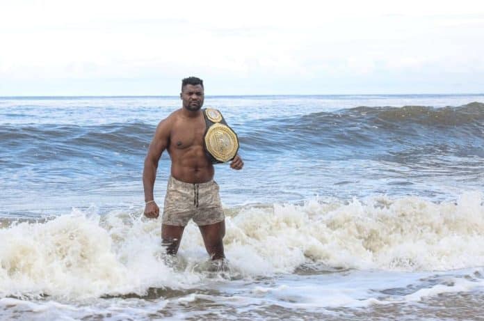 L’acteur ivoirien Michel Gahou lance un défi à Francis Ngannou