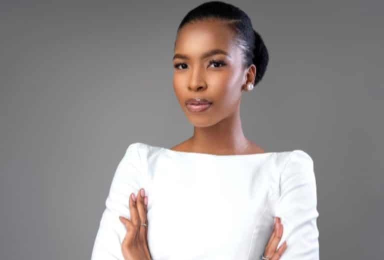 Du podium de Miss au Parlement : qui est Lesego Chombo ?