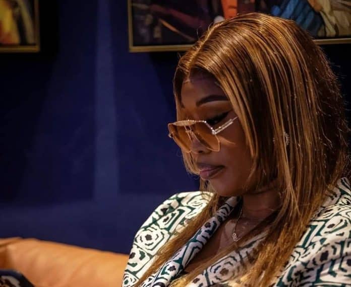 La chanteuse Roseline Layo, l’actrice qui ne rate pas sa cible