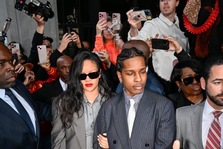 Asap Rocky jugé pour agression avec arme, Rihanna coule des larmes de joie !