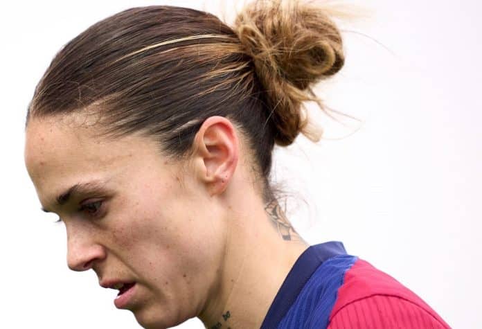 Mapi León, une footballeuse du FC Barcelone est accusée d'avoir touché les parties intimes d'une autre joueuse