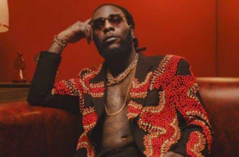 Burna Boy au cœur d'une nouvelle polémique pour une histoire de fesses