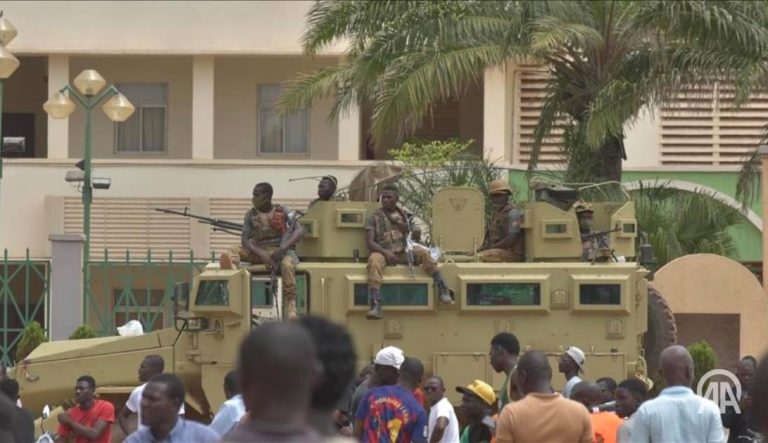 Burkina Faso : vers un nettoyage des traces d'un coup d’État ?