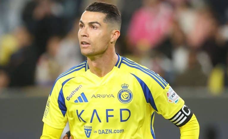 Cristiano Ronaldo clash son sosie en public, la vidéo explose