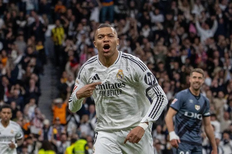Kylian Mbappé sacré joueur de la saison au Real Madrid