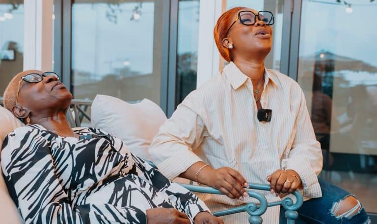 Roseline Layo ft Angélique Kidjo : de bons produits pour de bons fruits !