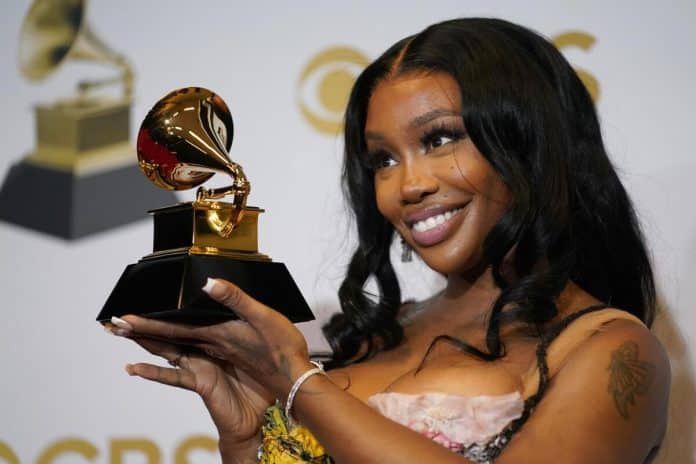 SZA : la superstar américaine révèle ses racines camerounaises