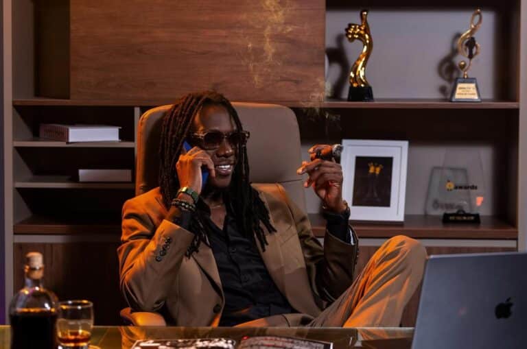 Le rappeur Vano Baby célèbre ses 10 ans de carrière