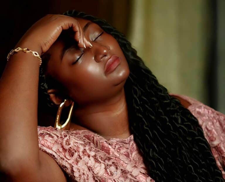 « J’ai tout perdu » : l’actrice Elizabeth Cynthia Ngono raconte sa descente aux enfers