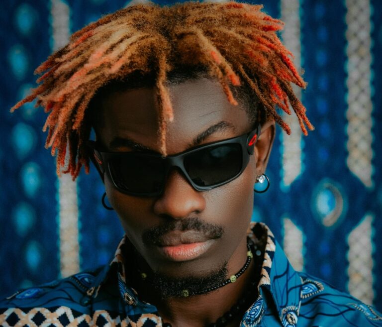 « Revoyez-vous ! » : Bobo Wê crie son ras-le-bol face aux critiques