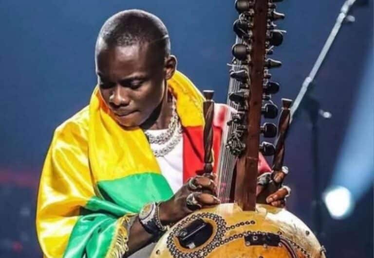 Sidiki Diabaté reçoit l’une des plus hautes distinctions culturelles du Mali