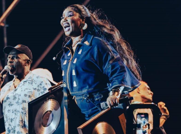 Musique ivoirienne : double certification pour Roseline Layo