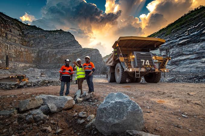 AngloGold Ashanti conclut un accord de 66,5 millions USD avec Perenti
