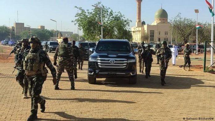 Niger : la mutinerie échoue après une journée de combats